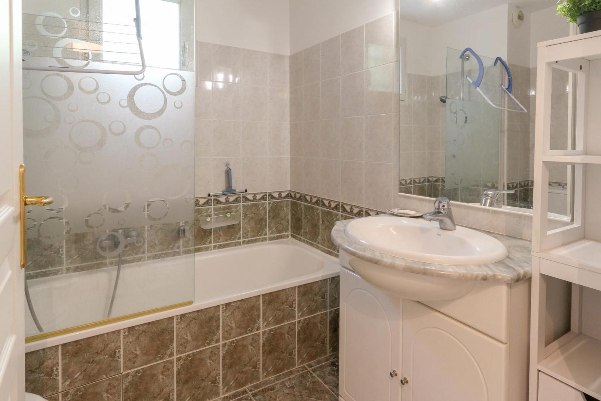 Charming & Bright Flat With Ac Garden 300m And Closed Garage - Benakey * Cannes
