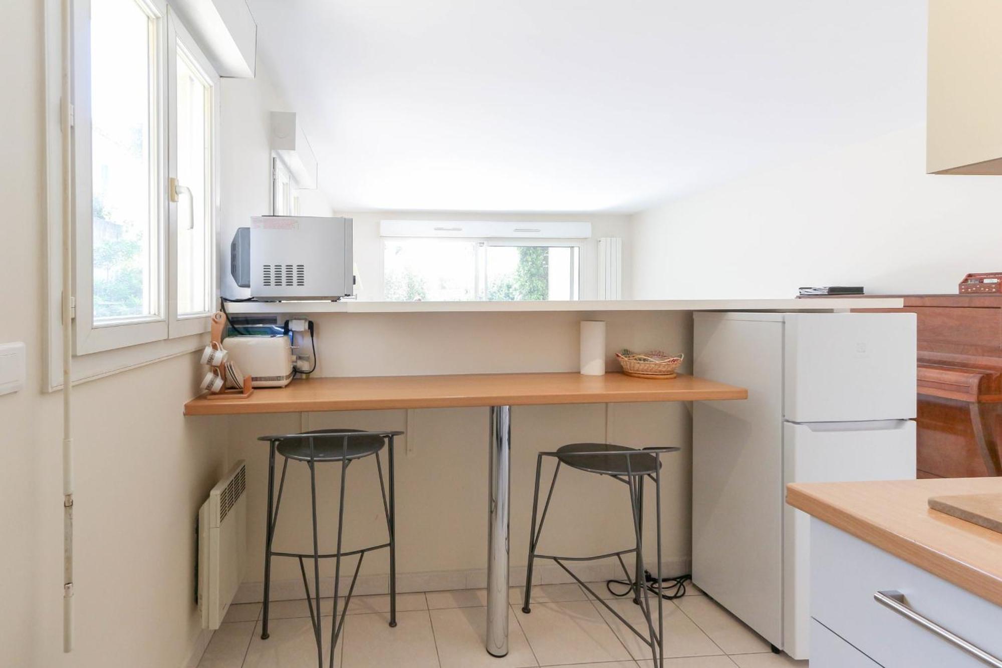 Charming & Bright Flat With Ac Garden 300m And Closed Garage - Benakey