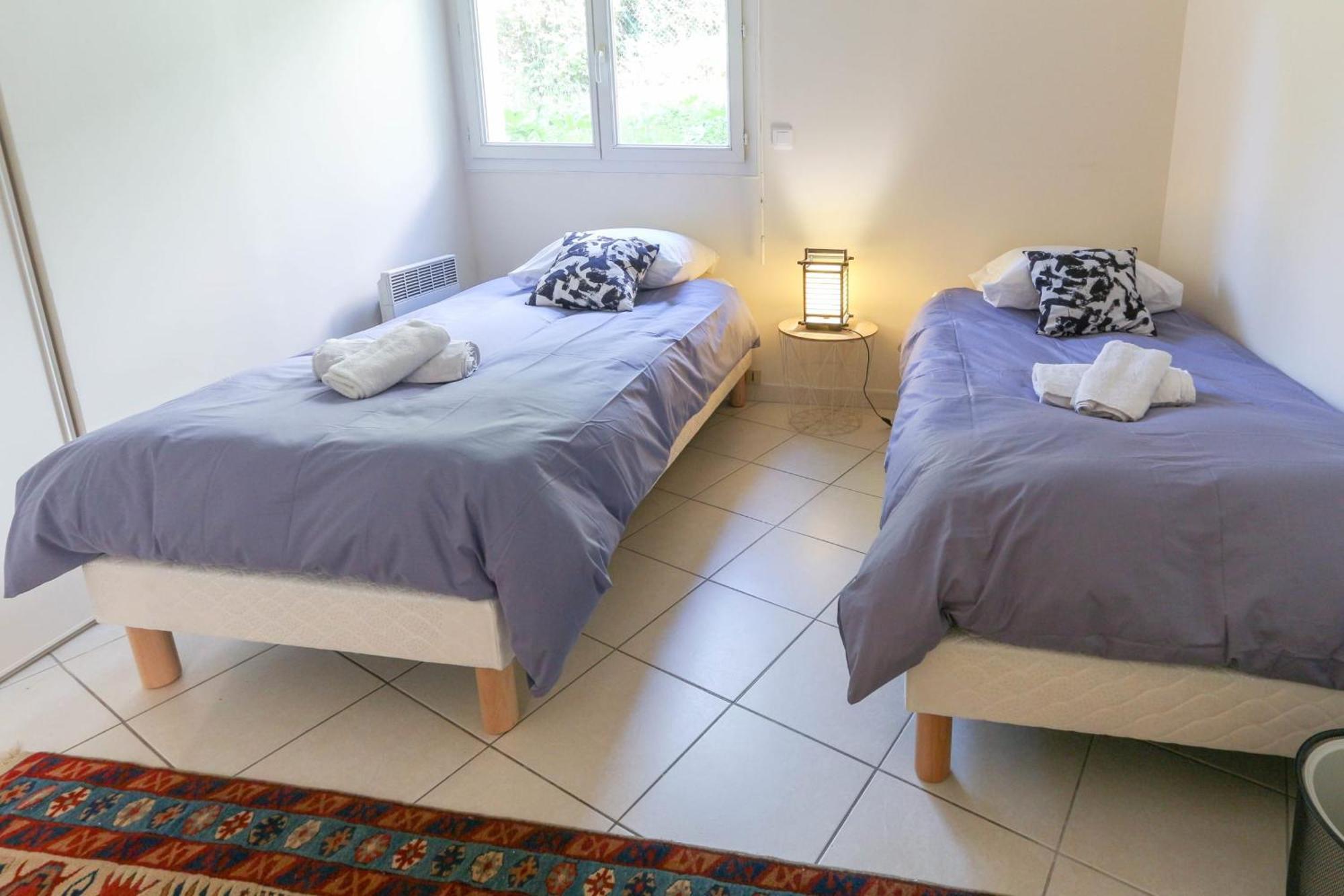 Charming & Bright Flat With Ac Garden 300m And Closed Garage - Benakey Appartement *