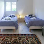 Charming & Bright Flat With Ac Garden 300M And Closed Garage - Benakey