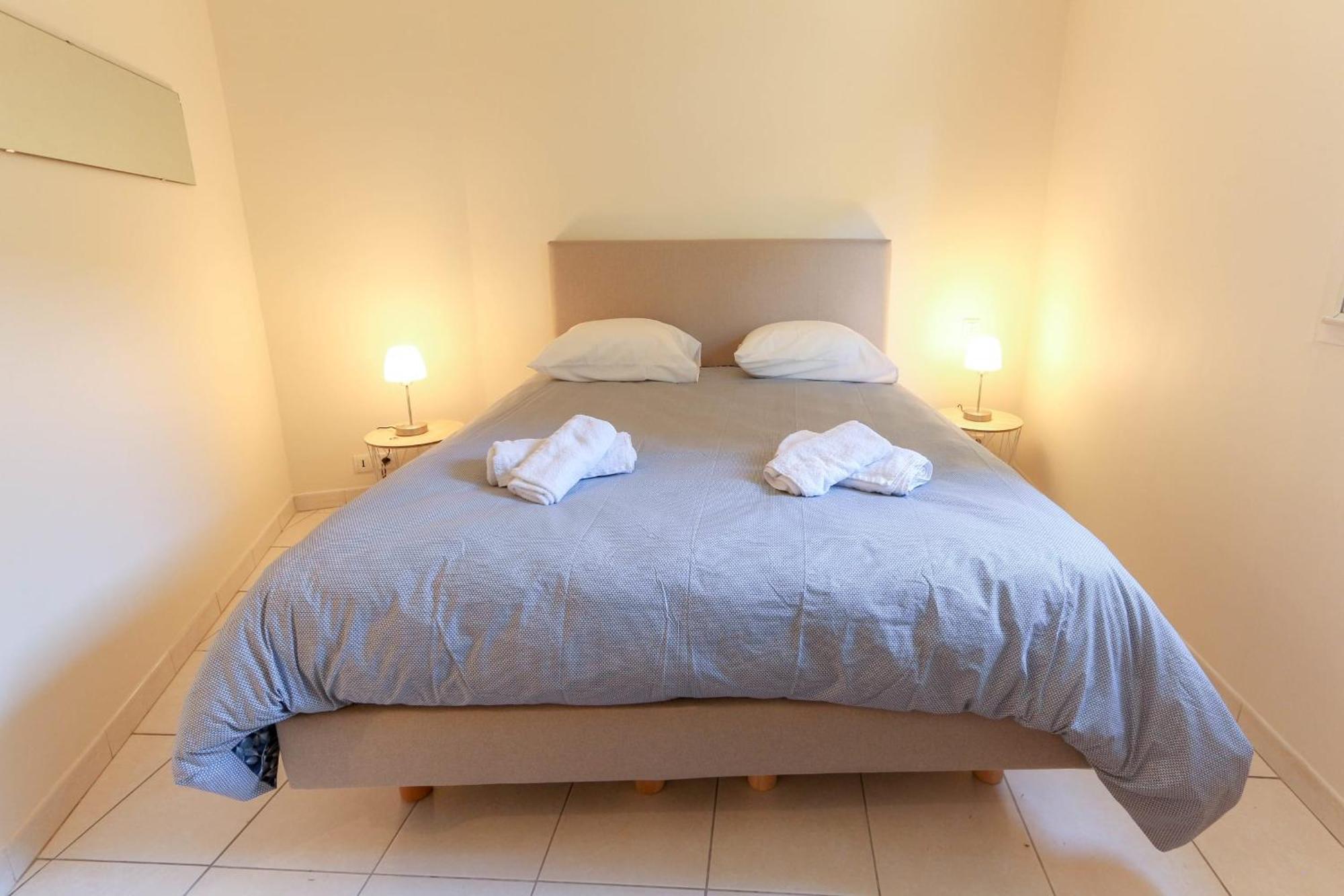 Charming & Bright Flat With Ac Garden 300m And Closed Garage - Benakey Appartement
