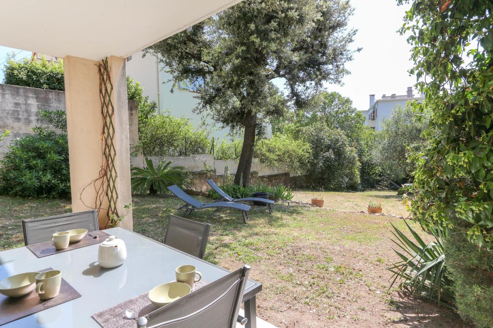 Charming & Bright Flat With Ac Garden 300m And Closed Garage - Benakey Cannes
